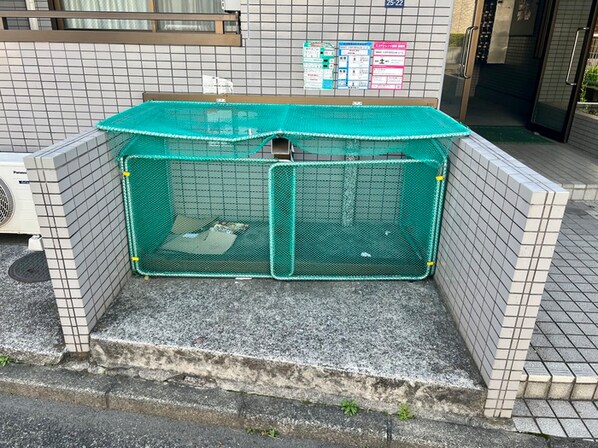 岩澤フラッツの物件外観写真